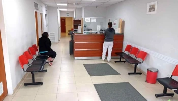Centro Médico Santa Cruz - Z9017 Las Heras