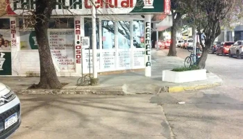 Farmacia Central - José E. Gómez 663