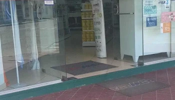 Farmacia Farmar Esquina, Ctes - Av. Bartolomé Mitre