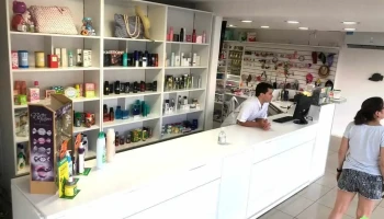 Farmacia Nueva Vida - Manzana 130