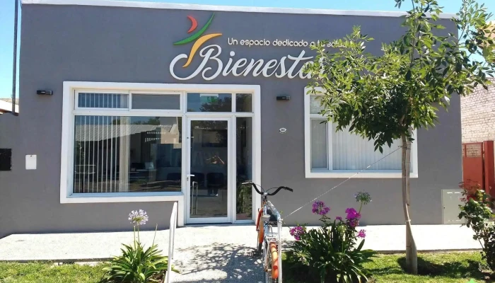 Bienestar Consultorio Kinesiologia De Belen Larrazabal Donde - Villa Regina