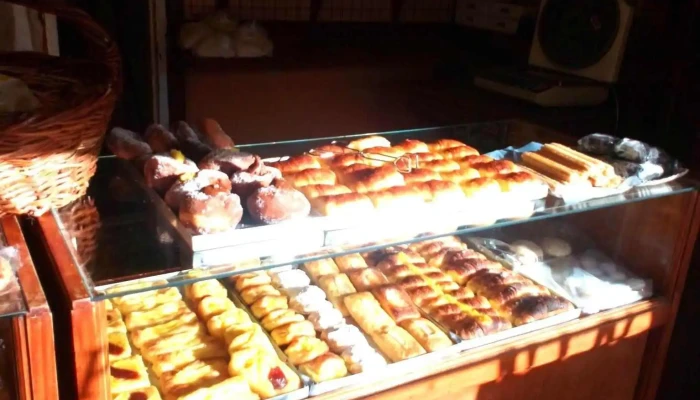 Biscuit Panaderia Y Pasteleria Artesanal Ambiente - Merlo
