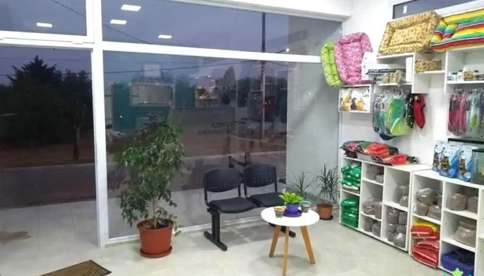 Clinica Veterinaria Villa Rumipal Del Propietario - Villa Rumipal