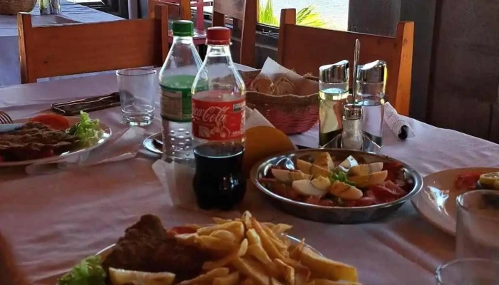 Complejo El Paraiso De Yapeyu -  Comida Y Bebida - Yapeyú