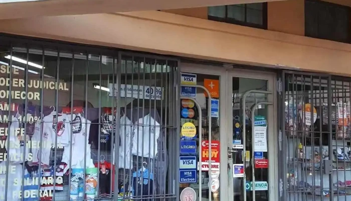 Farmacia Del Pueblo - Atr