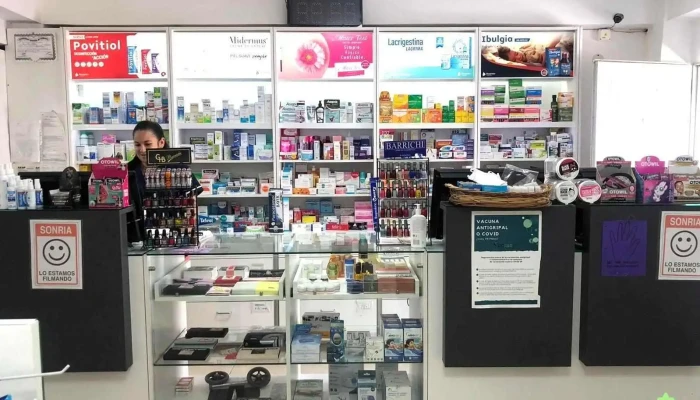 Farmacia y Perfumeria San Marcos - Esquina