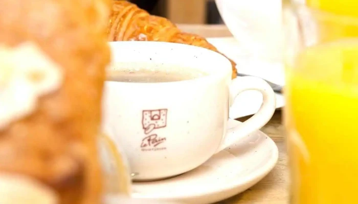 Le Pain Quotidien -  Jugo - Yerba Buena