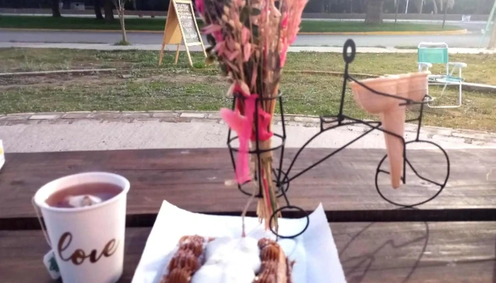 Ml Pasteleria Y Heladeria Abierto Ahora - Choele-choel
