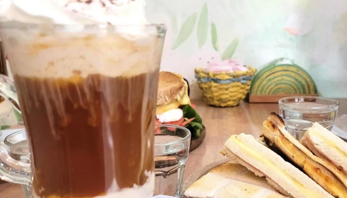 Mocca Cafeteria Pasteleria Donde - Merlo