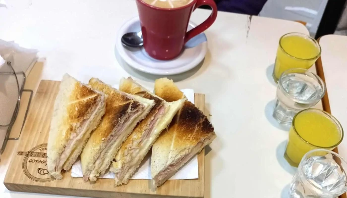 Panaderia Artesanal Y Cafe El Abanico Videos - San Juan