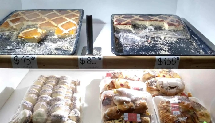Panaderia Gomez Comida Y Bebida - San Luis