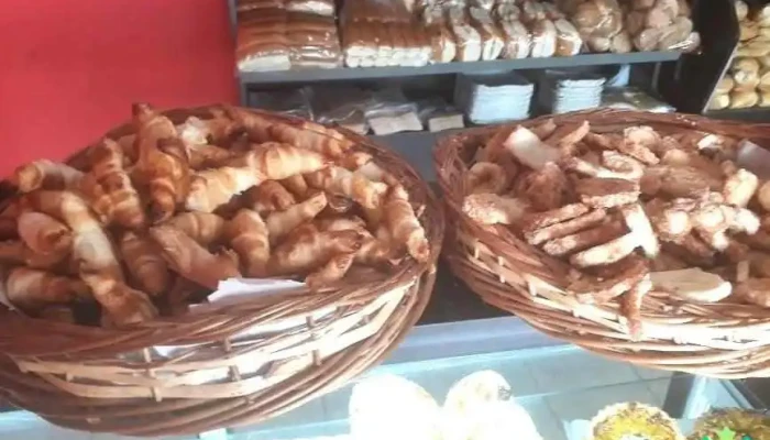 Panaderia Lafinur -  Comida Y Bebida - Villa Mercedes