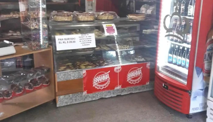 Panaderia Los Tres Chiflados Vitrina - Juana Koslay
