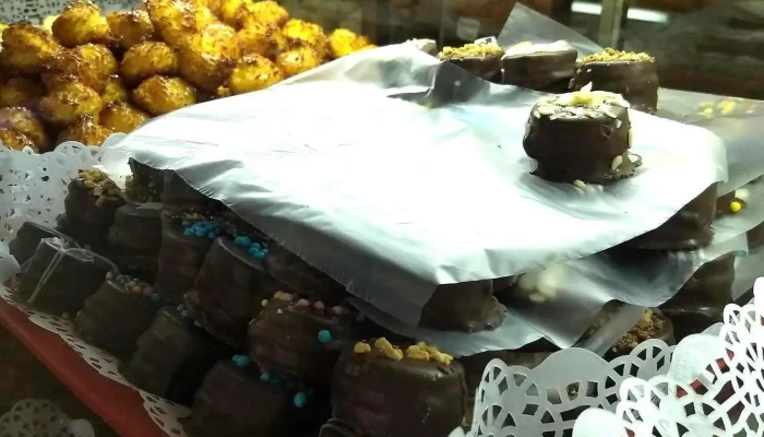 Panaderia Reina De La Paz Comida Y Bebida - Merlo