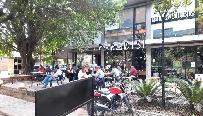 Paradisi Cafe Ambiente - Yerba Buena
